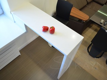 Барный стол из камня в офисном кабинете