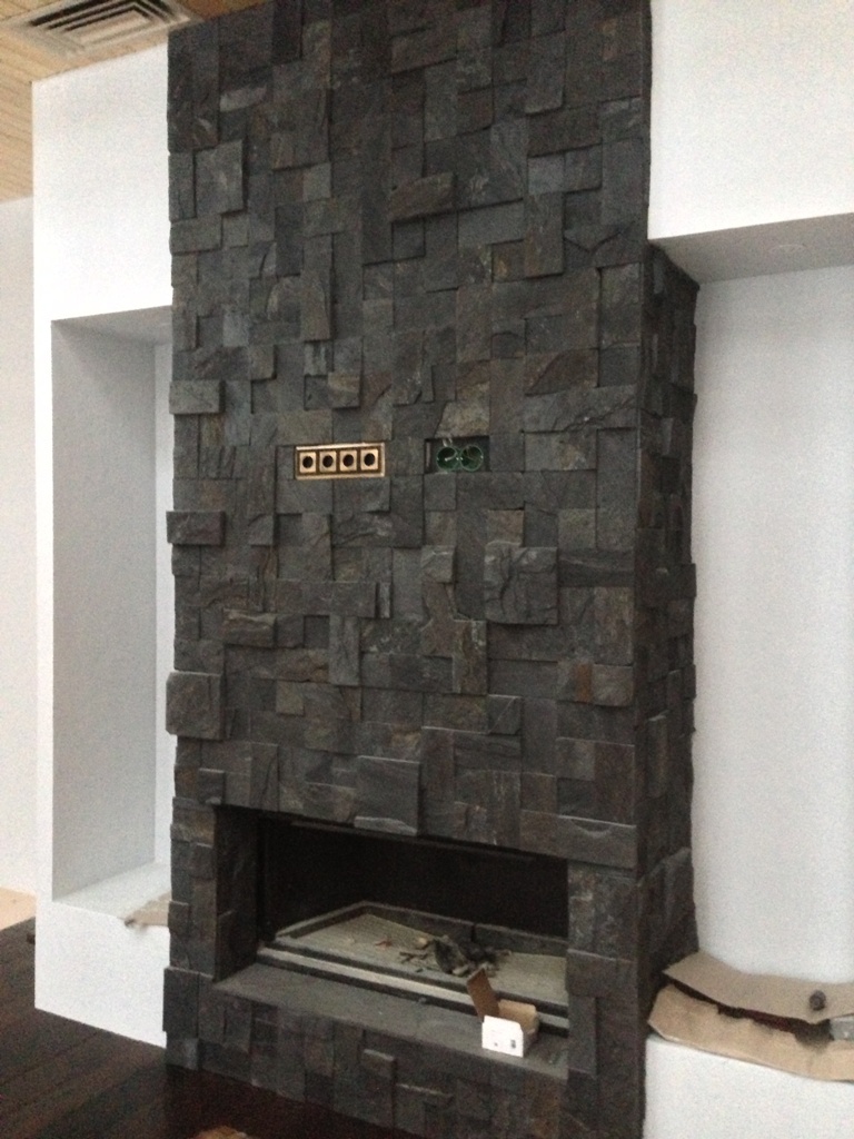 Камины из сланца